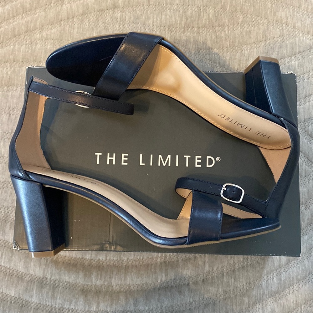 New in box navy heels